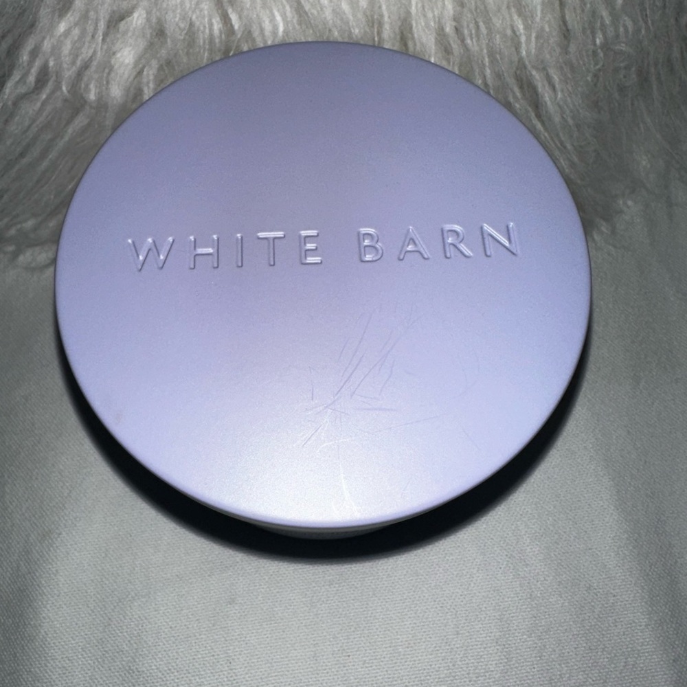 White Barn Lavender Bergamot Candle - Soft Lavender Jar - Picture 4 of 11